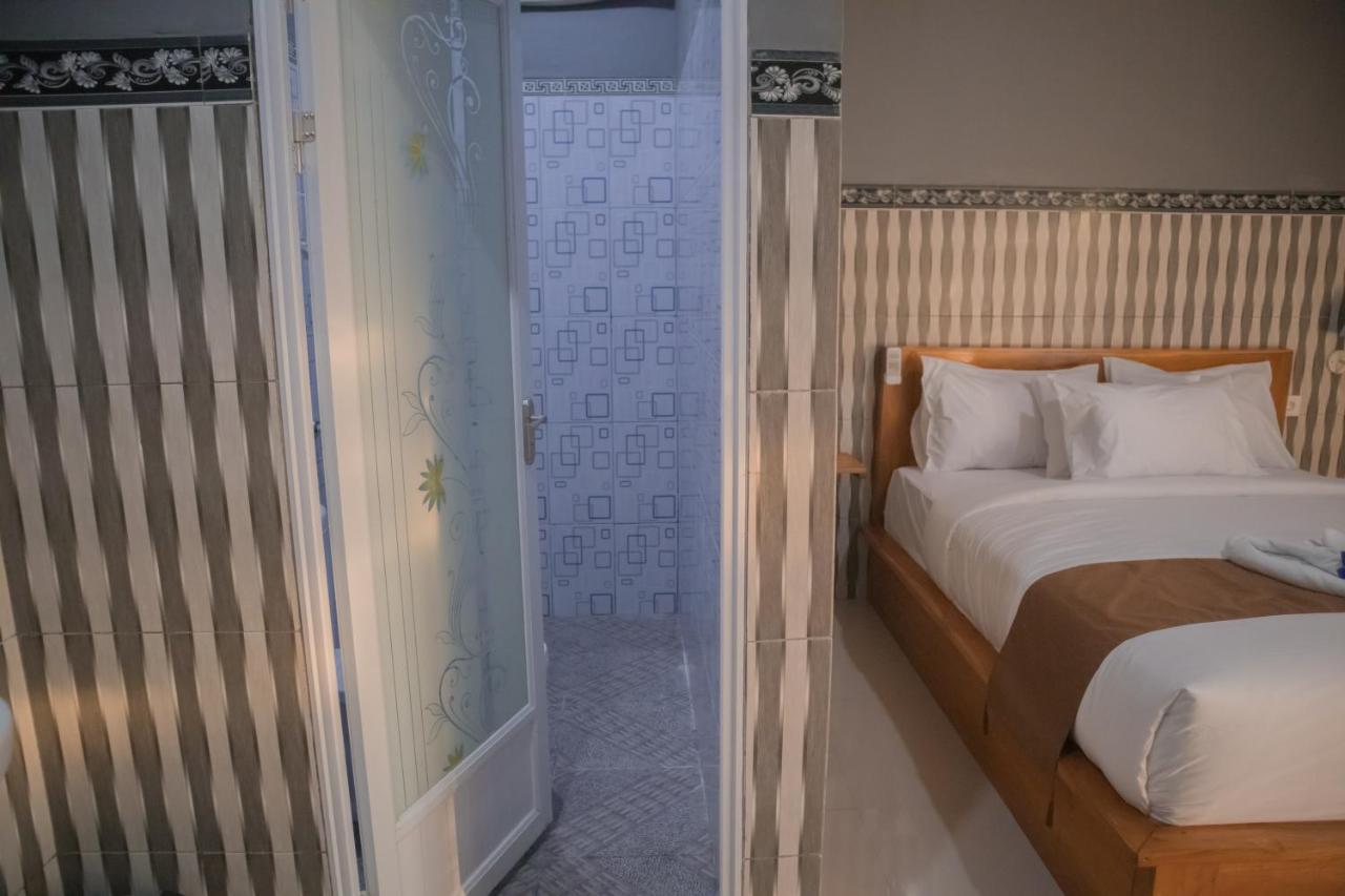 Prasi Sunrise Homestay Toyapakeh Esterno foto
