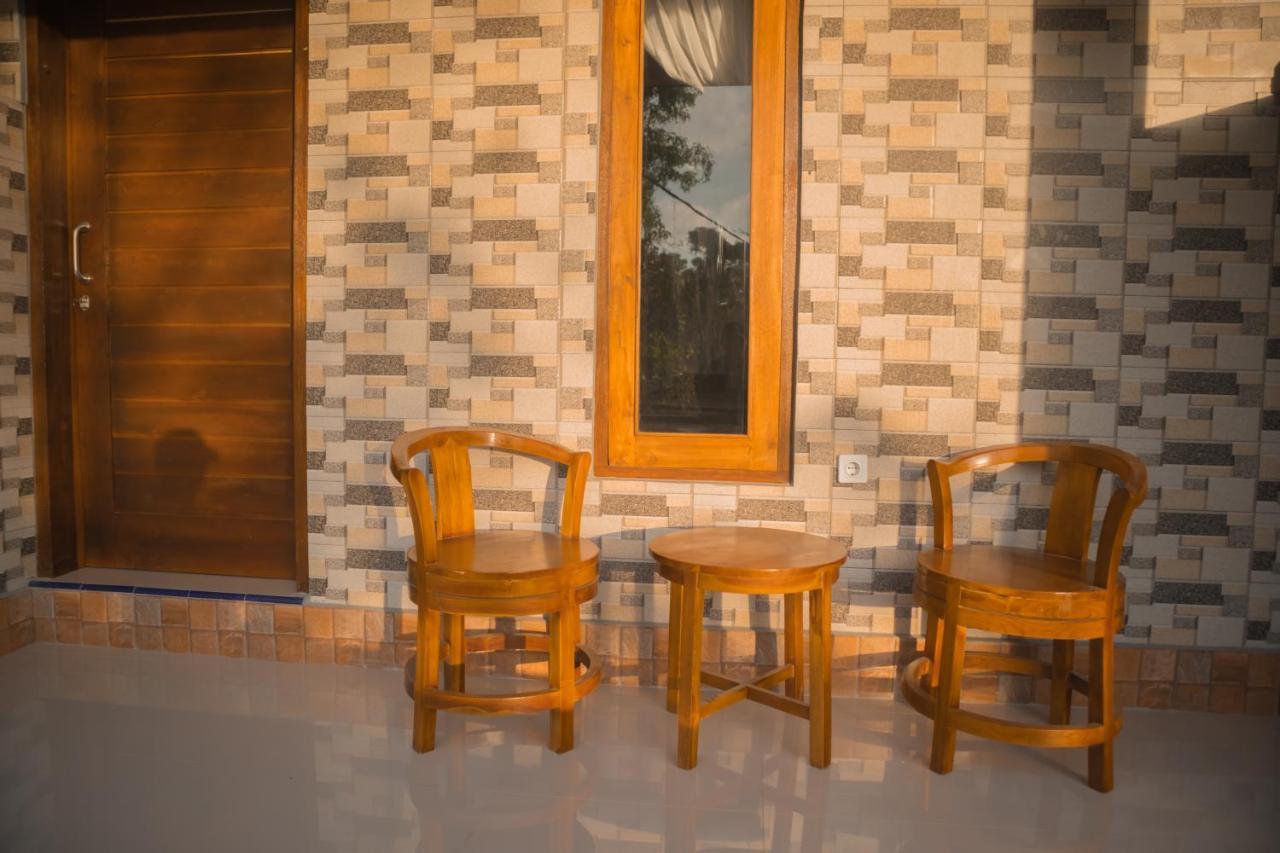 Prasi Sunrise Homestay Toyapakeh Esterno foto